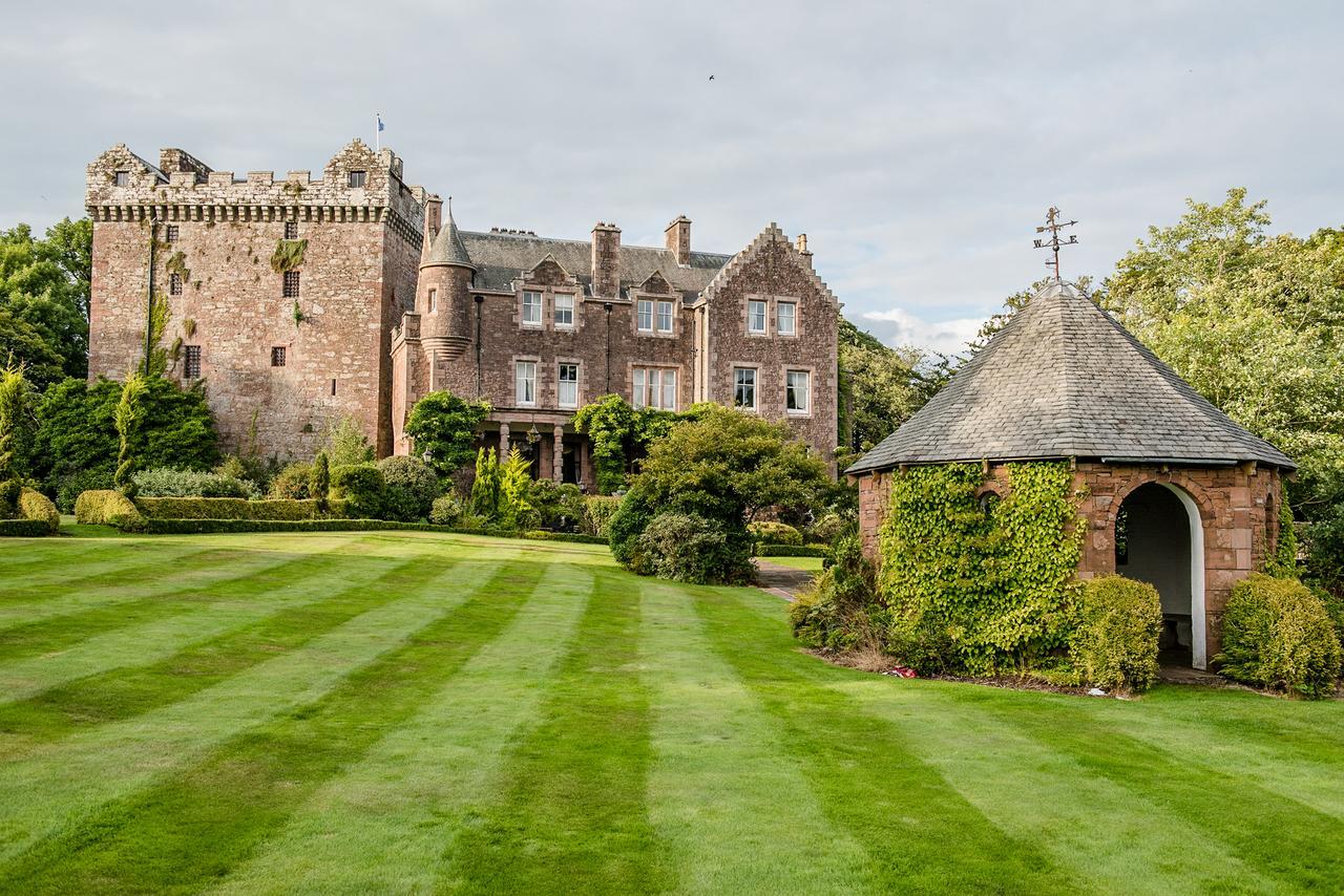Hotel Comlongon Castle Dumfries Exterior foto